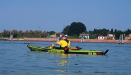 in der Lagune von Venedig mit Kajak