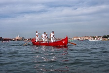 Ruderboot bei der Vogalonga